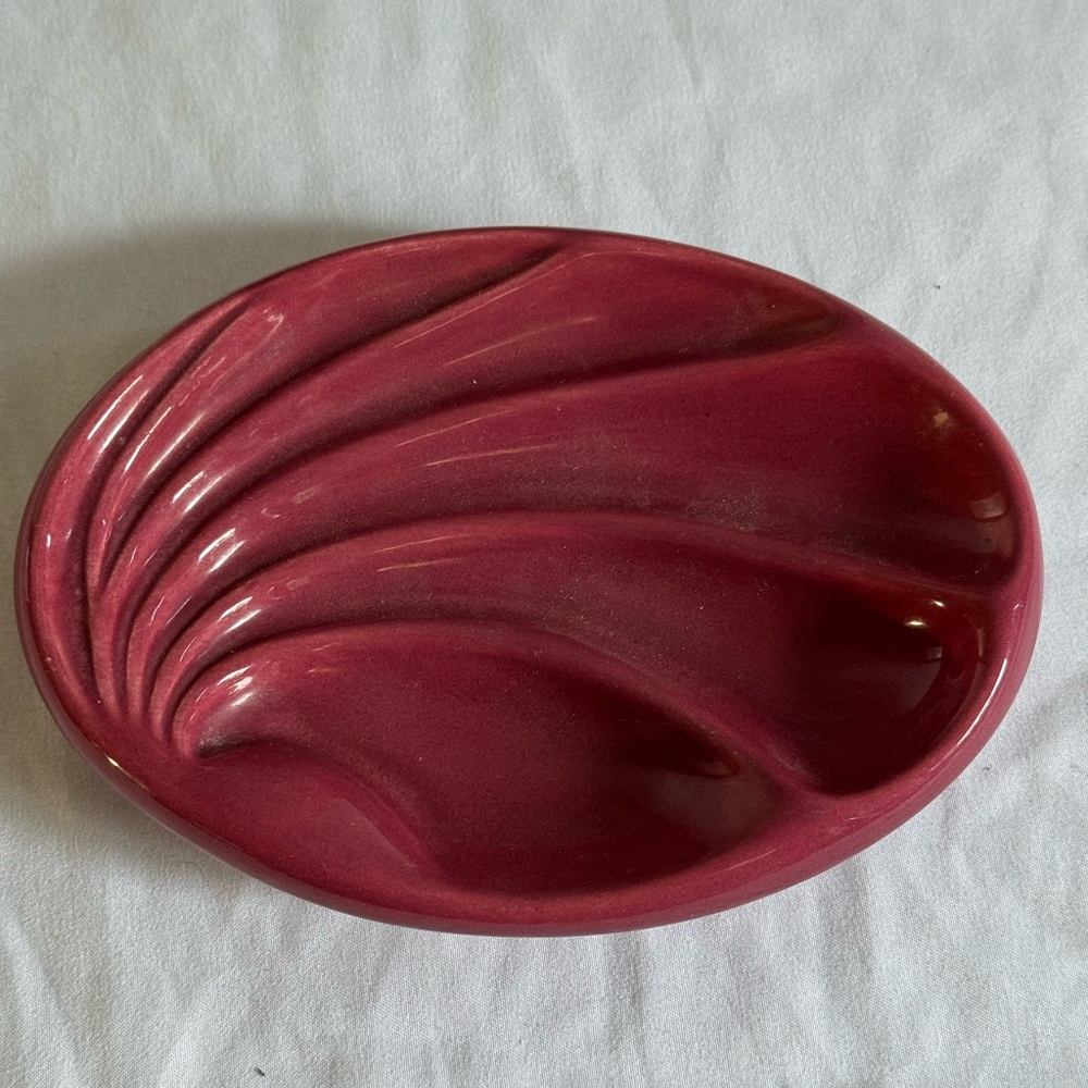 Vintage Maroon Ceramic Shell Soap Dish - MCM Swirl Trinket Tray - Burgundy